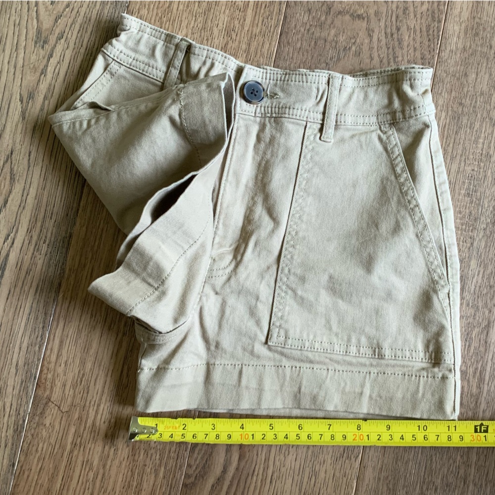 H&M Shorts - Picture 5 of 6